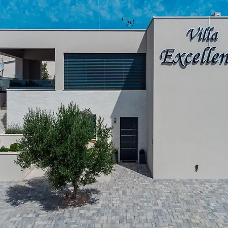 Excellente Villa Mandre